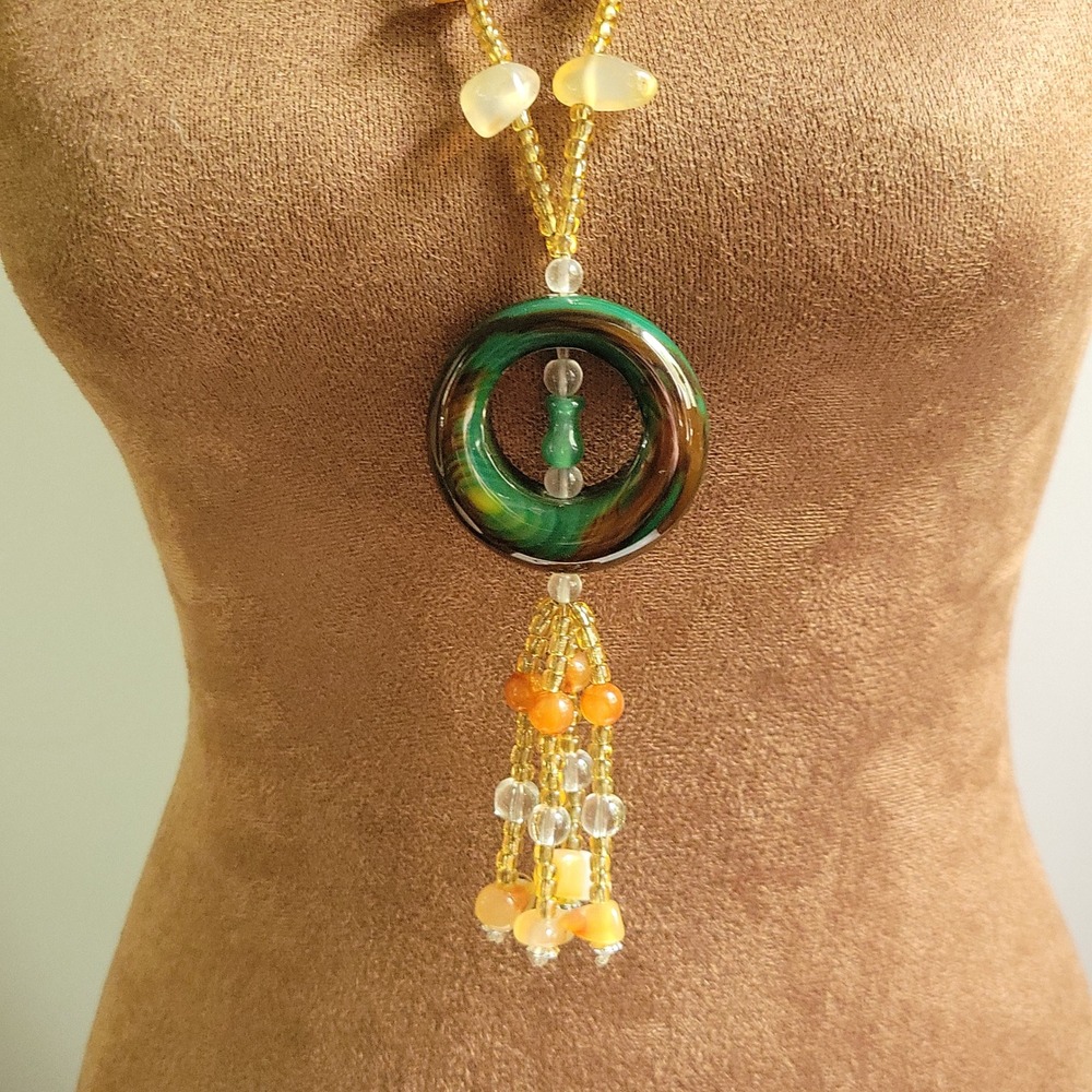 Long Beaded Tassel Necklace Green Resin Ring Stone Chips 26 Inch Goblincore - Picture 2 of 6